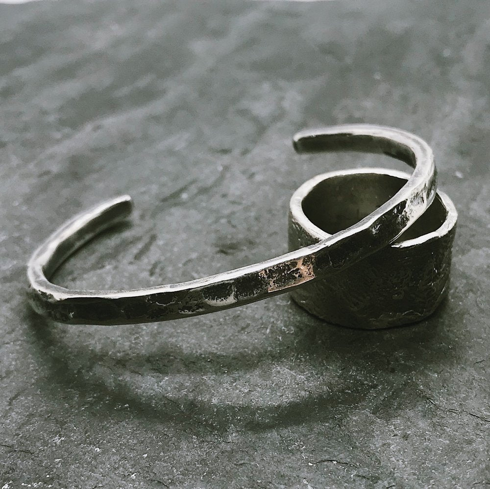 k14様用RRL - Hammered Sterling Silver Cuff RRL: Silver Hammered Cuff Bracelet | SSENSE