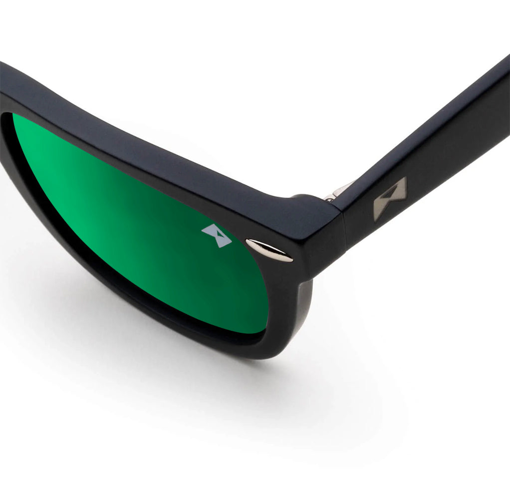 The Sloan - Polarized / Green